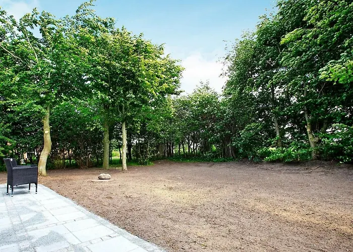 Hotel Three-bedroom In Bredebro 3*